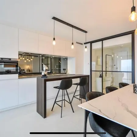 Luxe Arte, 50m Het Zoute Appartement Knokke-Heist