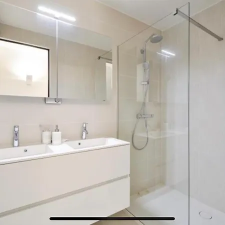 Luxe Arte, 50m Het Zoute Appartement